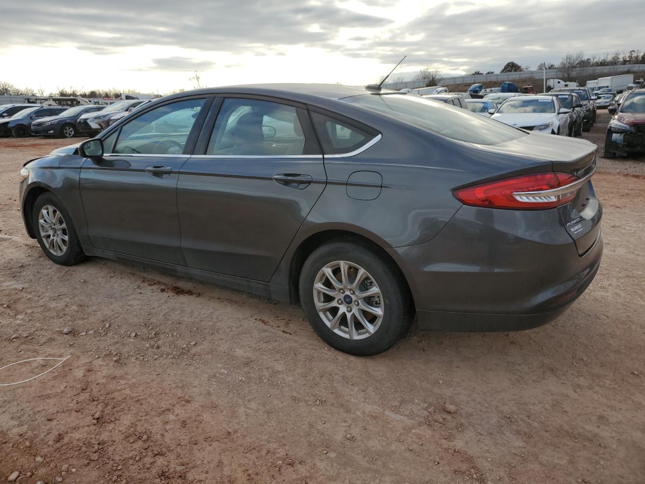 Photo 1 VIN: 3FA6P0G75JR109702 - FORD FUSION 