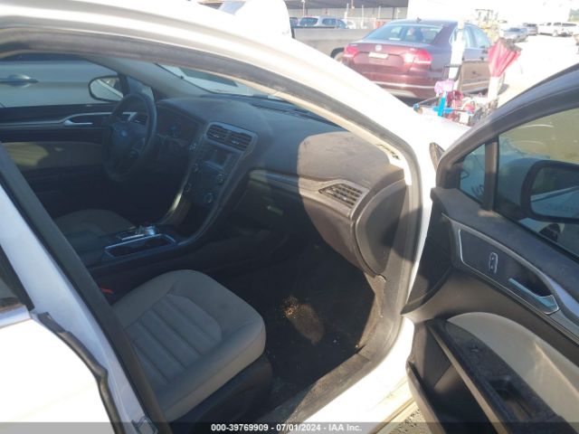 Photo 4 VIN: 3FA6P0G75KR113962 - FORD FUSION 