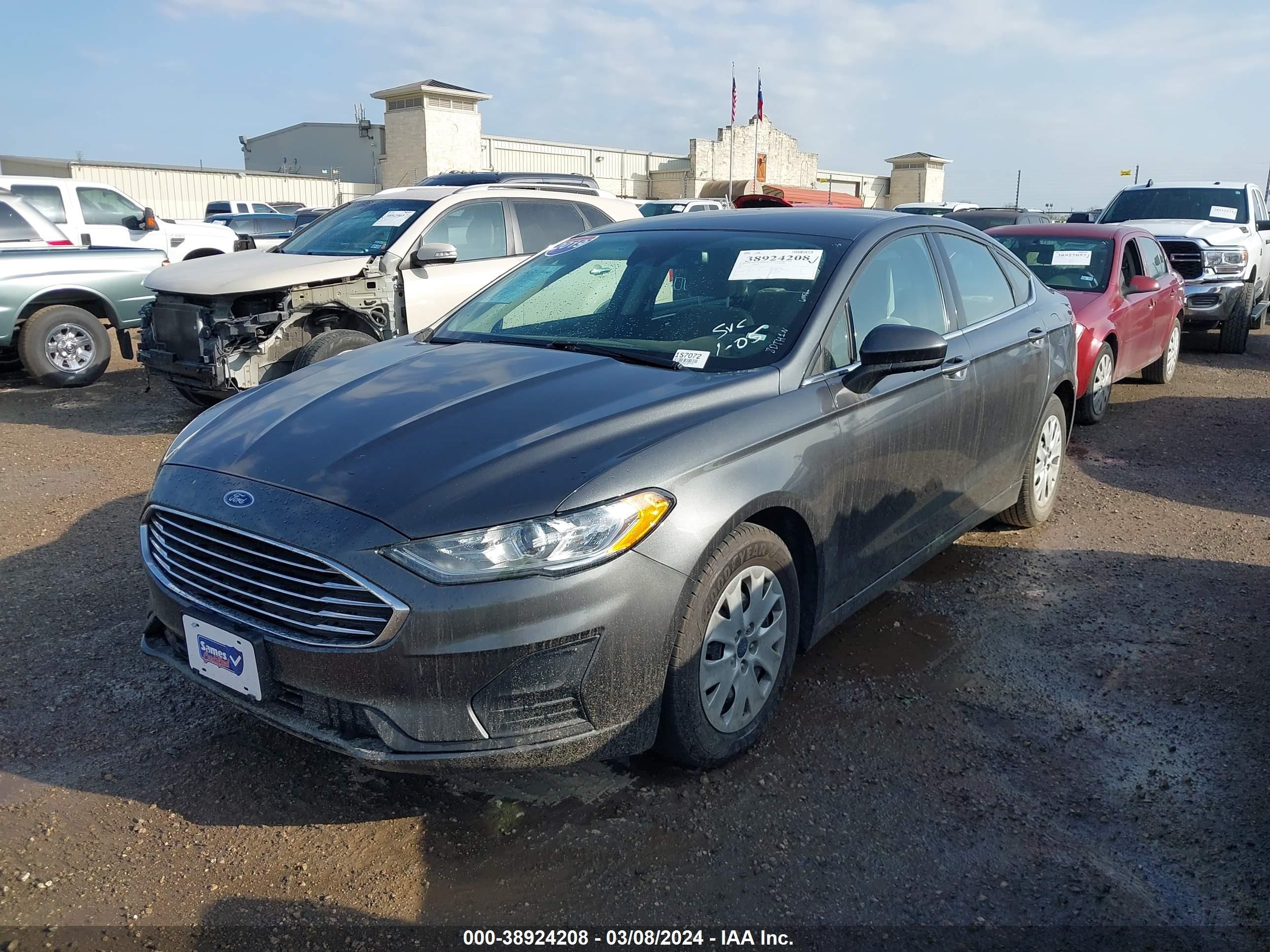 Photo 1 VIN: 3FA6P0G75KR163728 - FORD FUSION 