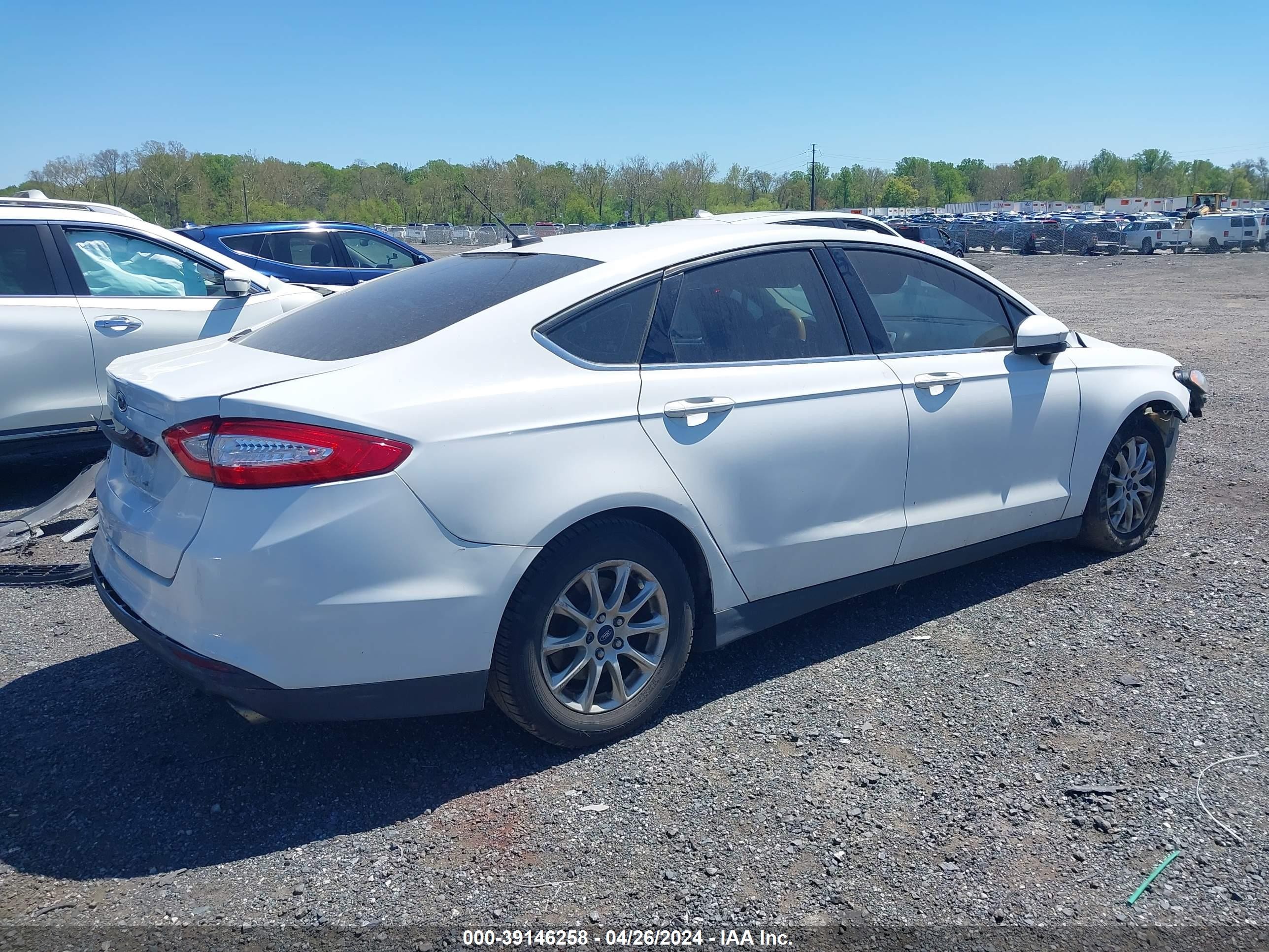 Photo 3 VIN: 3FA6P0G76FR163940 - FORD FUSION 