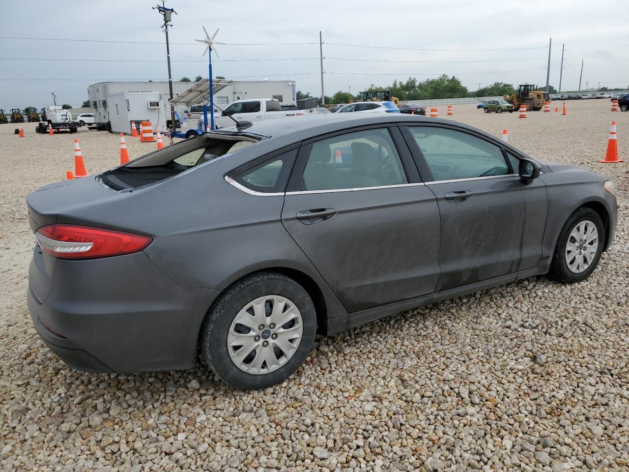 Photo 2 VIN: 3FA6P0G76KR132567 - FORD FUSION 