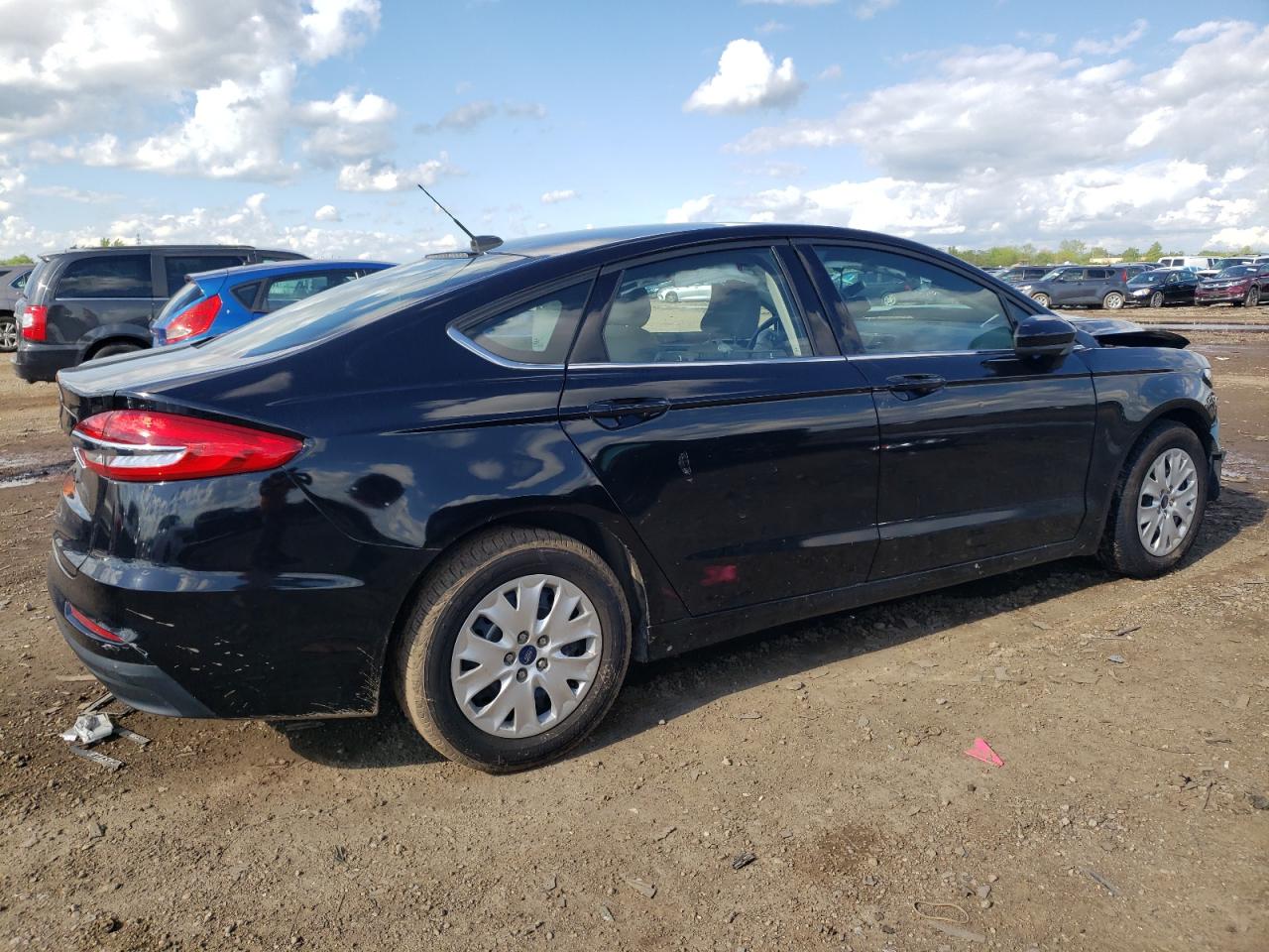 Photo 2 VIN: 3FA6P0G77KR281666 - FORD FUSION 