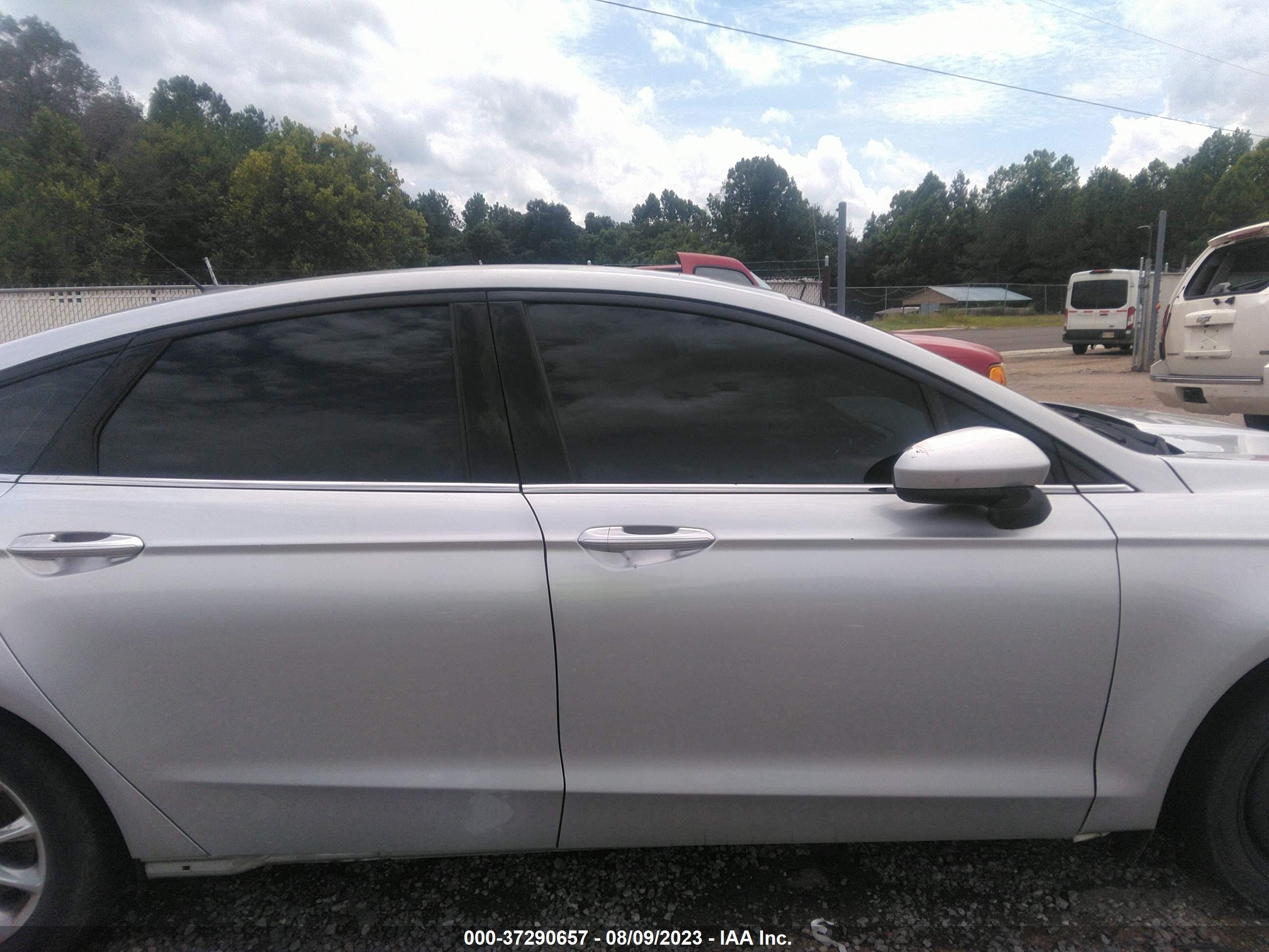 Photo 13 VIN: 3FA6P0G78HR319270 - FORD FUSION 