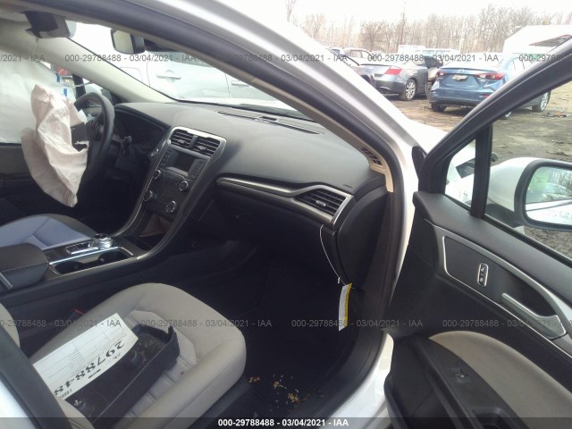 Photo 4 VIN: 3FA6P0G78KR281109 - FORD FUSION 