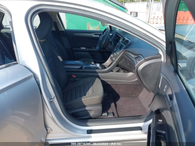 Photo 4 VIN: 3FA6P0G79HR137514 - FORD FUSION 