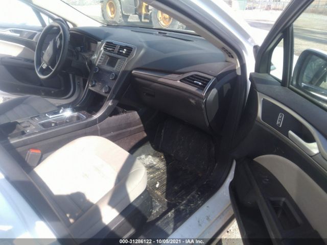 Photo 4 VIN: 3FA6P0G79KR186168 - FORD FUSION 