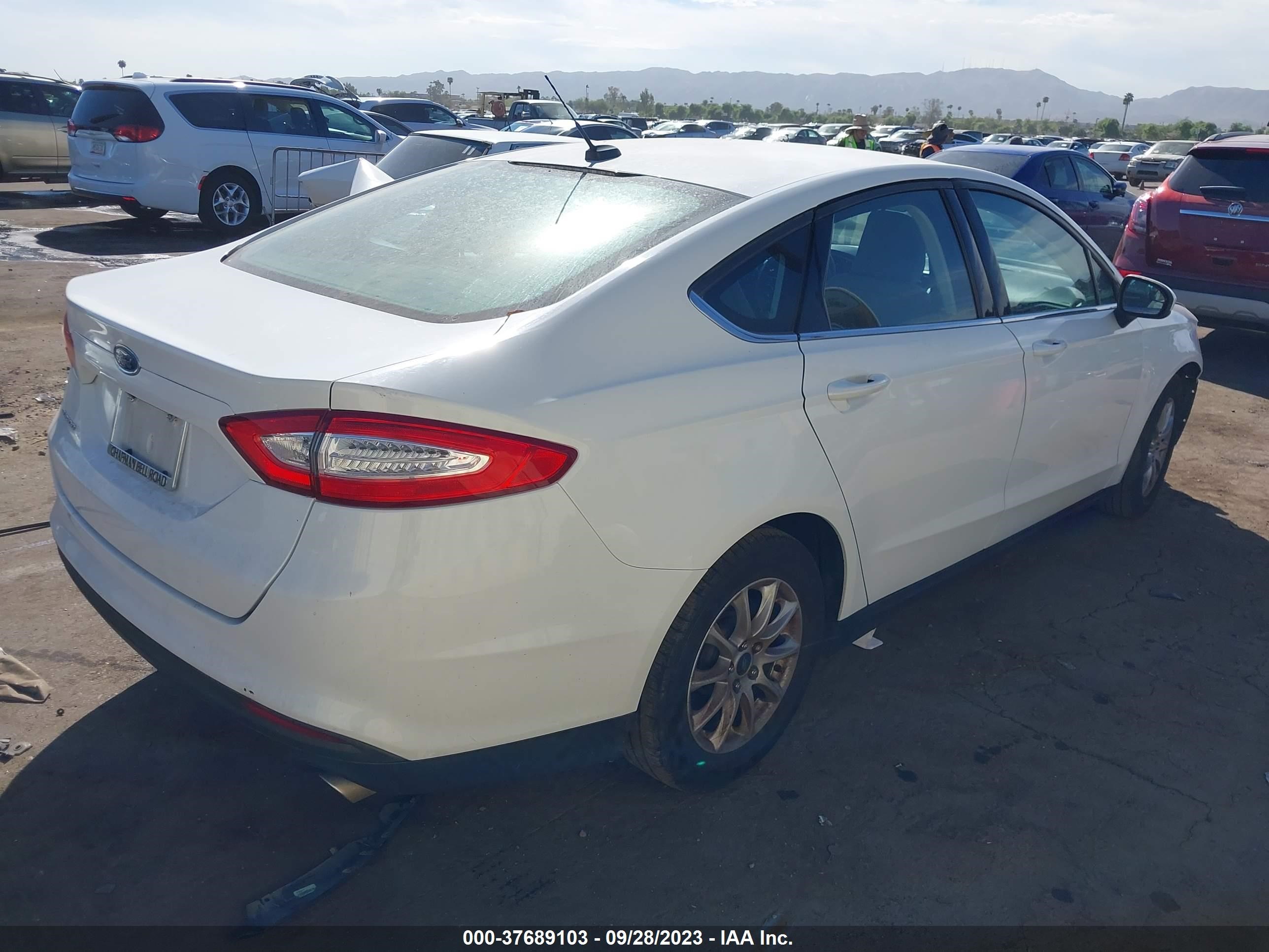 Photo 3 VIN: 3FA6P0G7XGR147421 - FORD FUSION 