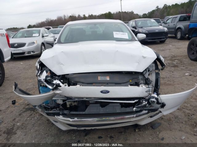 Photo 5 VIN: 3FA6P0G7XGR310746 - FORD FUSION 