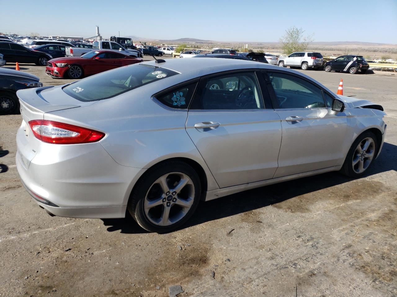 Photo 2 VIN: 3FA6P0H70FR169831 - FORD FUSION 