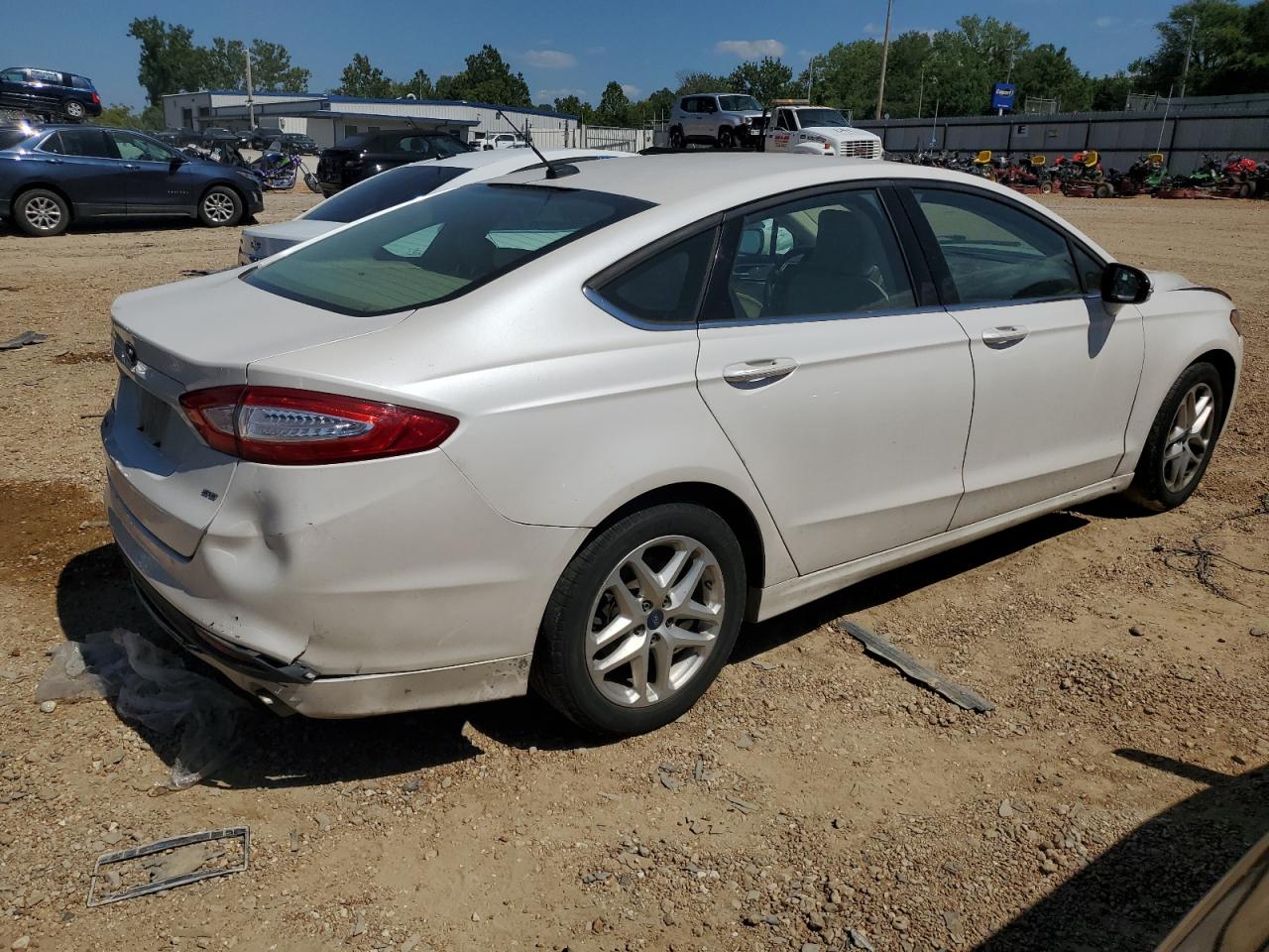 Photo 2 VIN: 3FA6P0H70FR224651 - FORD FUSION 