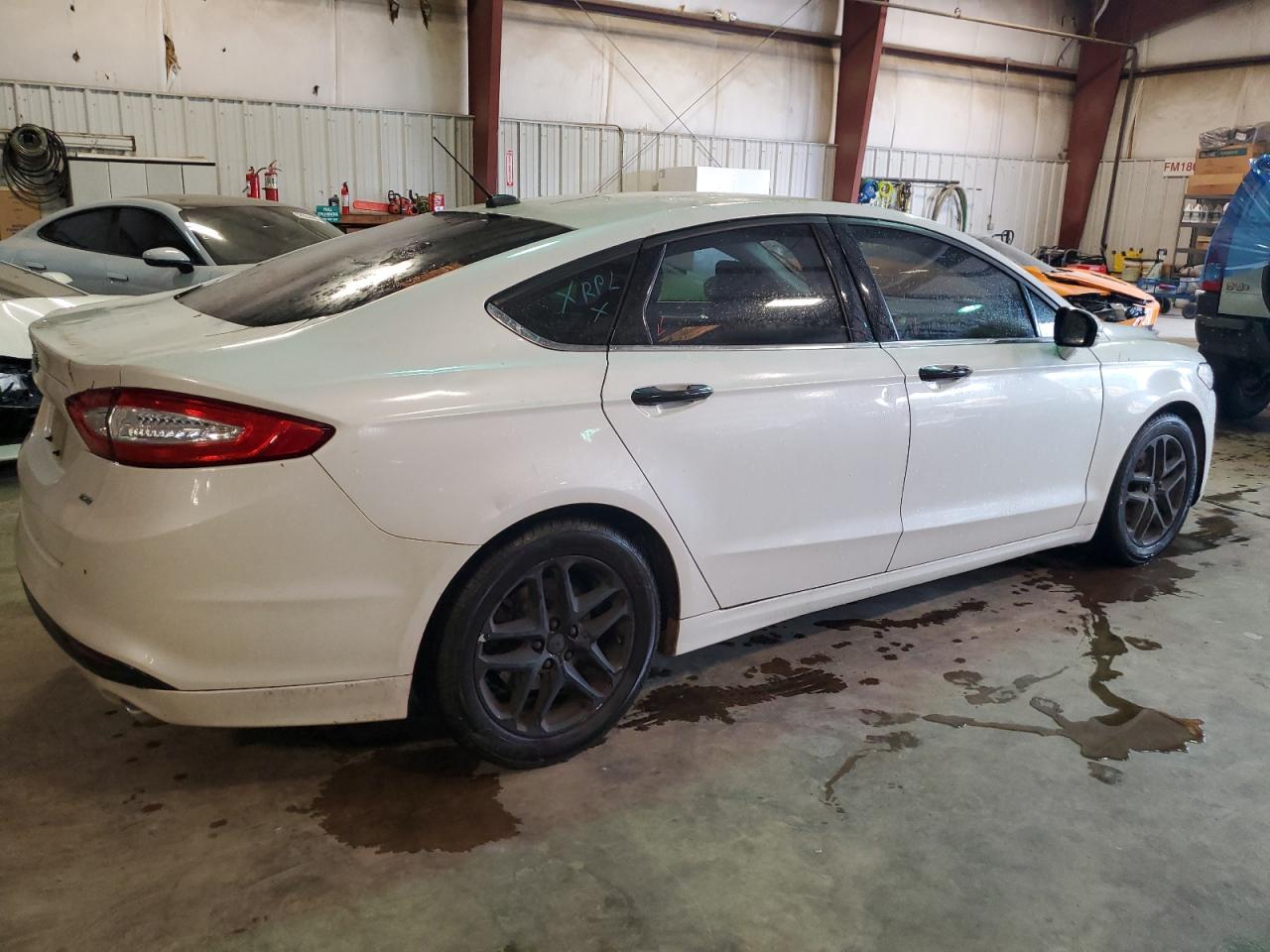 Photo 2 VIN: 3FA6P0H70GR390637 - FORD FUSION 