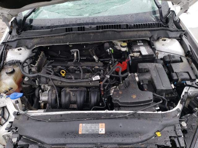 Photo 6 VIN: 3FA6P0H70GR395210 - FORD FUSION SE 