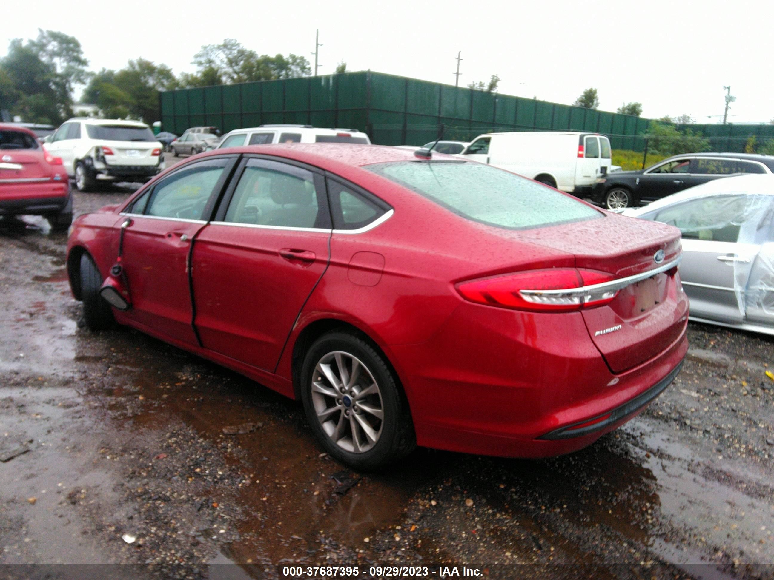 Photo 2 VIN: 3FA6P0H70HR174157 - FORD FUSION 