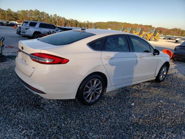 Photo 2 VIN: 3FA6P0H70HR318290 - FORD FUSION SE 