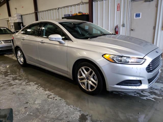 Photo 3 VIN: 3FA6P0H71ER317869 - FORD FUSION 