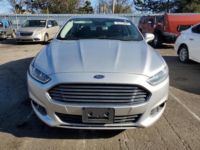 Photo 4 VIN: 3FA6P0H71FR142704 - FORD FUSION SE 