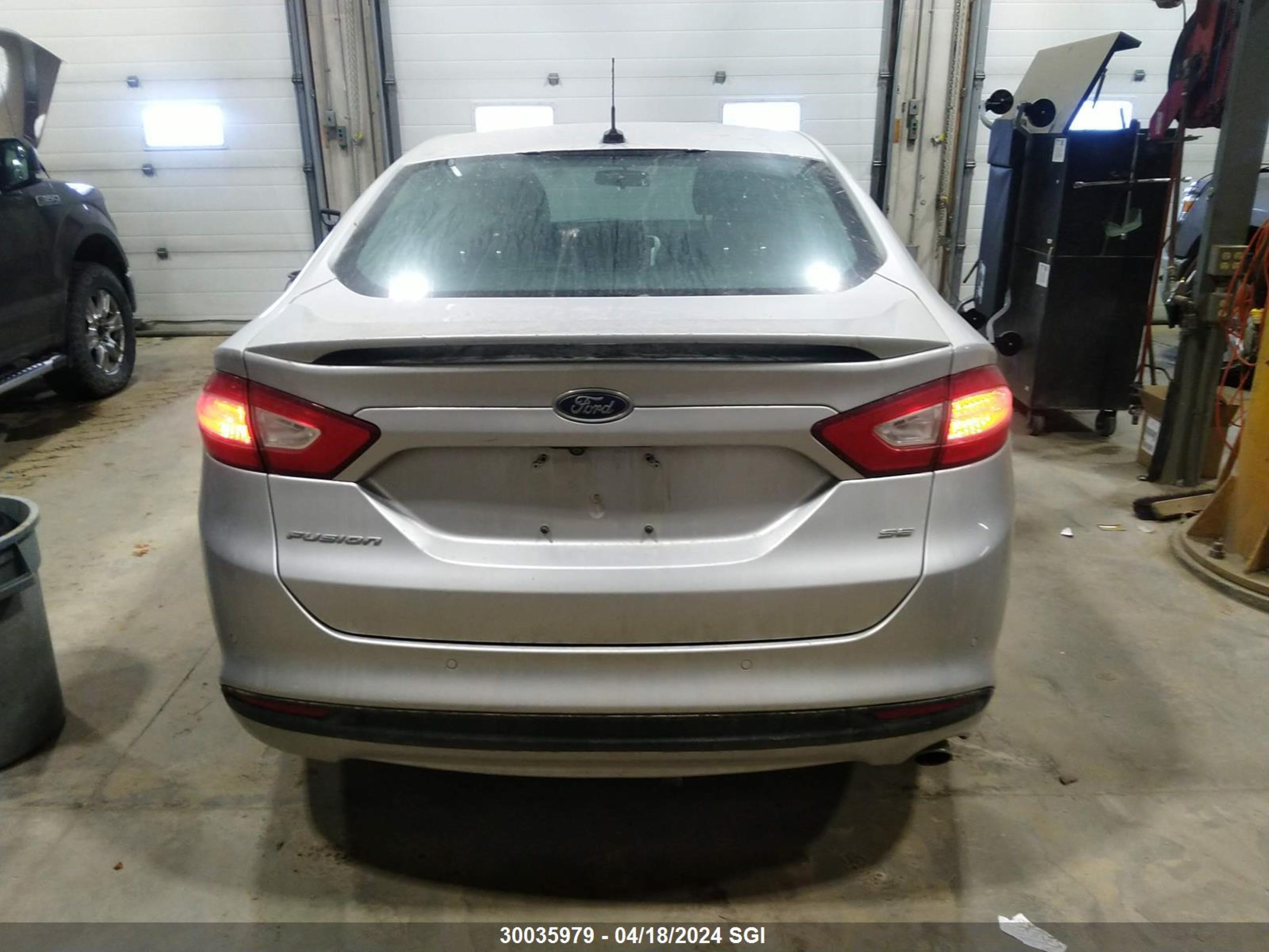 Photo 16 VIN: 3FA6P0H71FR201475 - FORD FUSION 