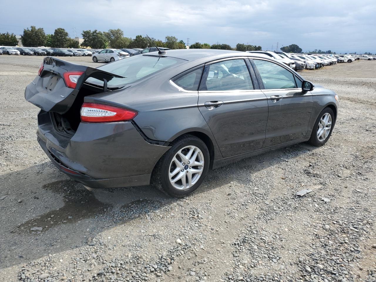 Photo 2 VIN: 3FA6P0H71FR206742 - FORD FUSION 