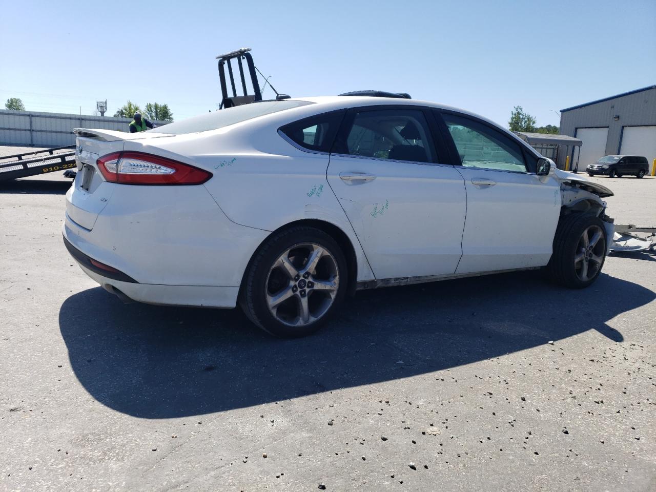 Photo 2 VIN: 3FA6P0H71FR218924 - FORD FUSION 