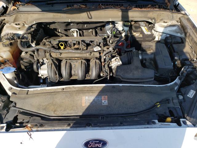 Photo 6 VIN: 3FA6P0H71GR183481 - FORD FUSION SE 