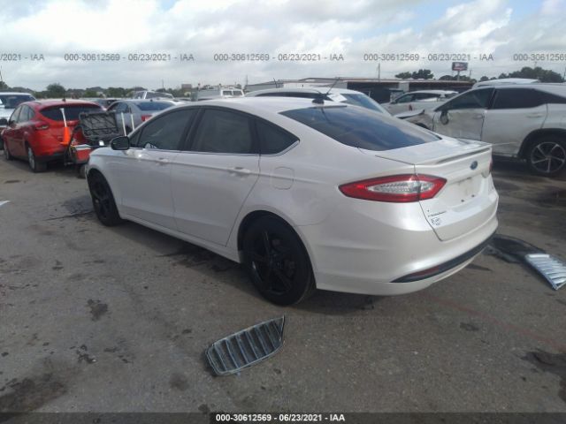 Photo 2 VIN: 3FA6P0H71GR302016 - FORD FUSION 