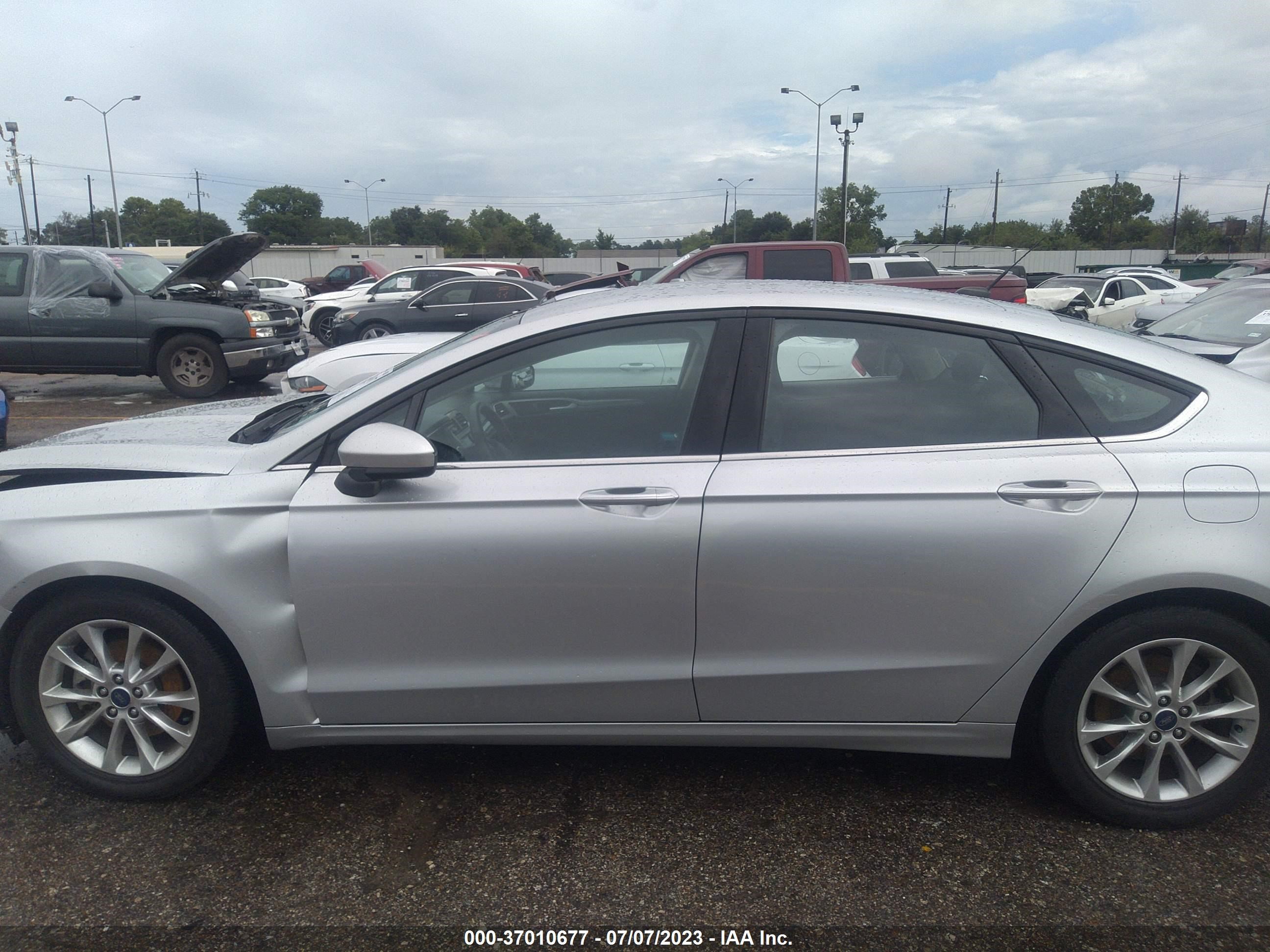 Photo 13 VIN: 3FA6P0H71HR113349 - FORD FUSION 