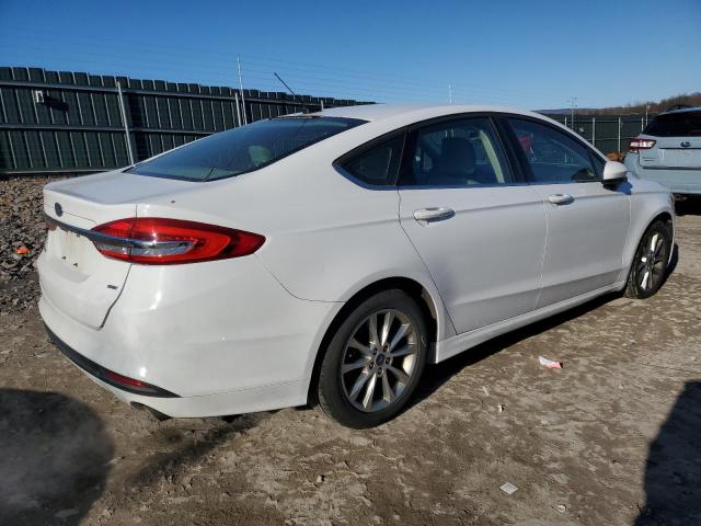 Photo 2 VIN: 3FA6P0H71HR131060 - FORD FUSION SE 