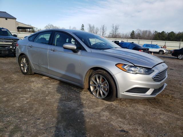 Photo 3 VIN: 3FA6P0H71HR143340 - FORD FUSION SE 