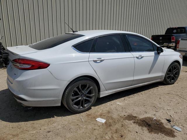 Photo 2 VIN: 3FA6P0H71JR114832 - FORD FUSION 