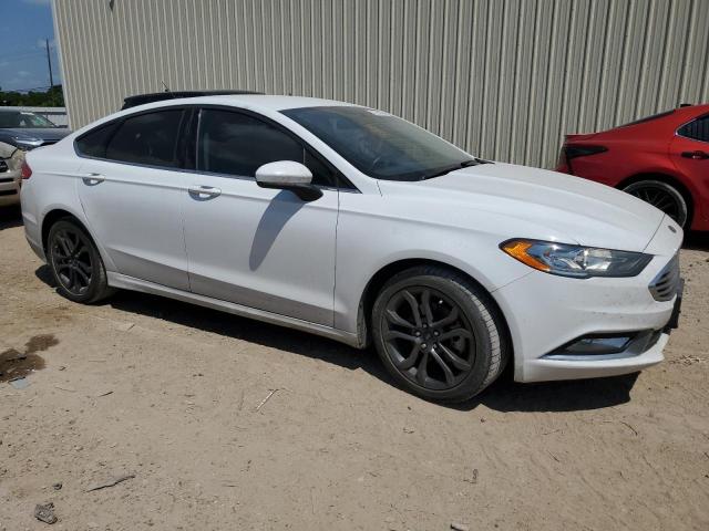 Photo 3 VIN: 3FA6P0H71JR114832 - FORD FUSION 