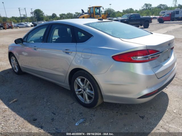 Photo 2 VIN: 3FA6P0H71JR137205 - FORD FUSION 