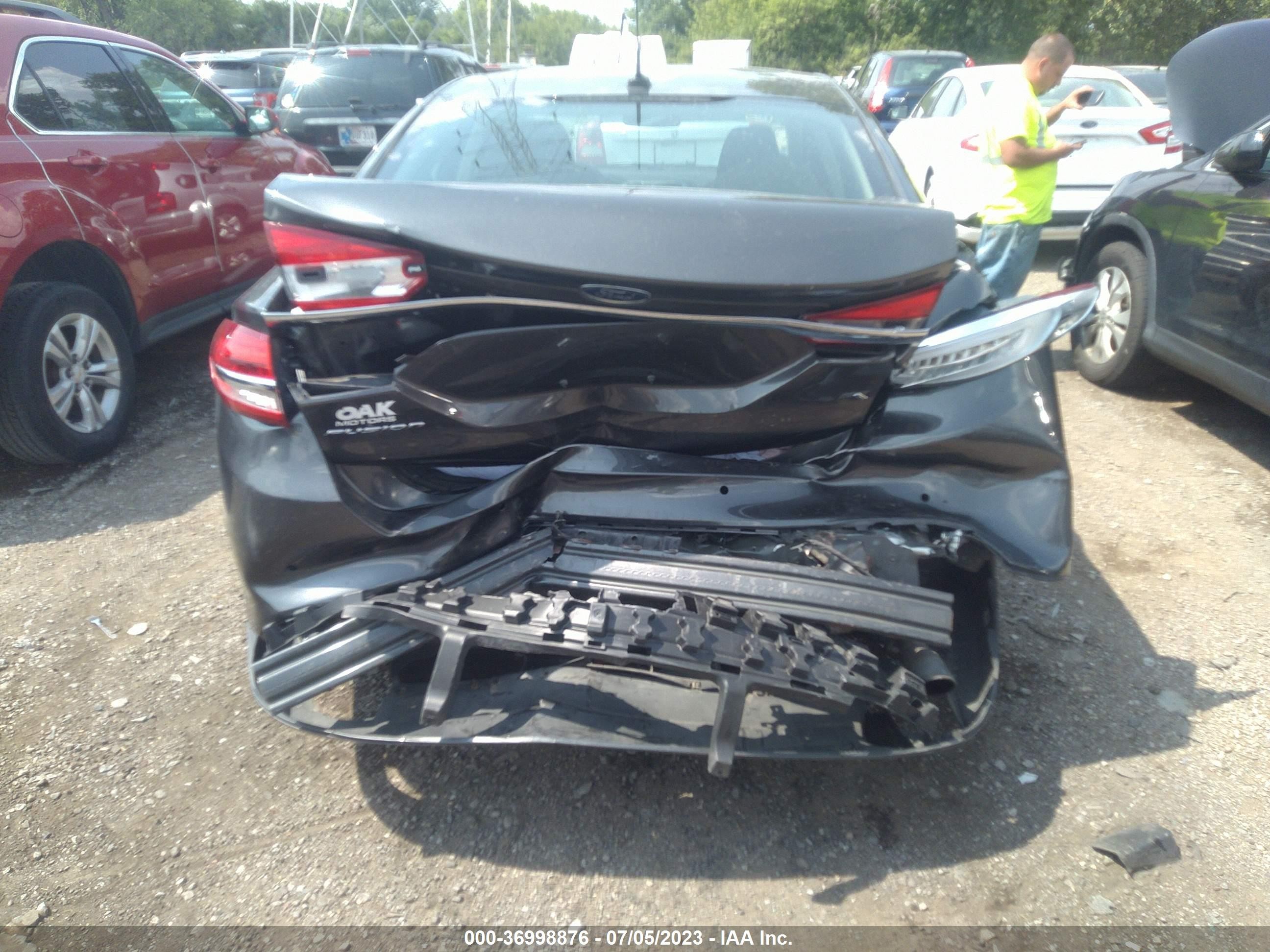 Photo 5 VIN: 3FA6P0H71JR139326 - FORD FUSION 