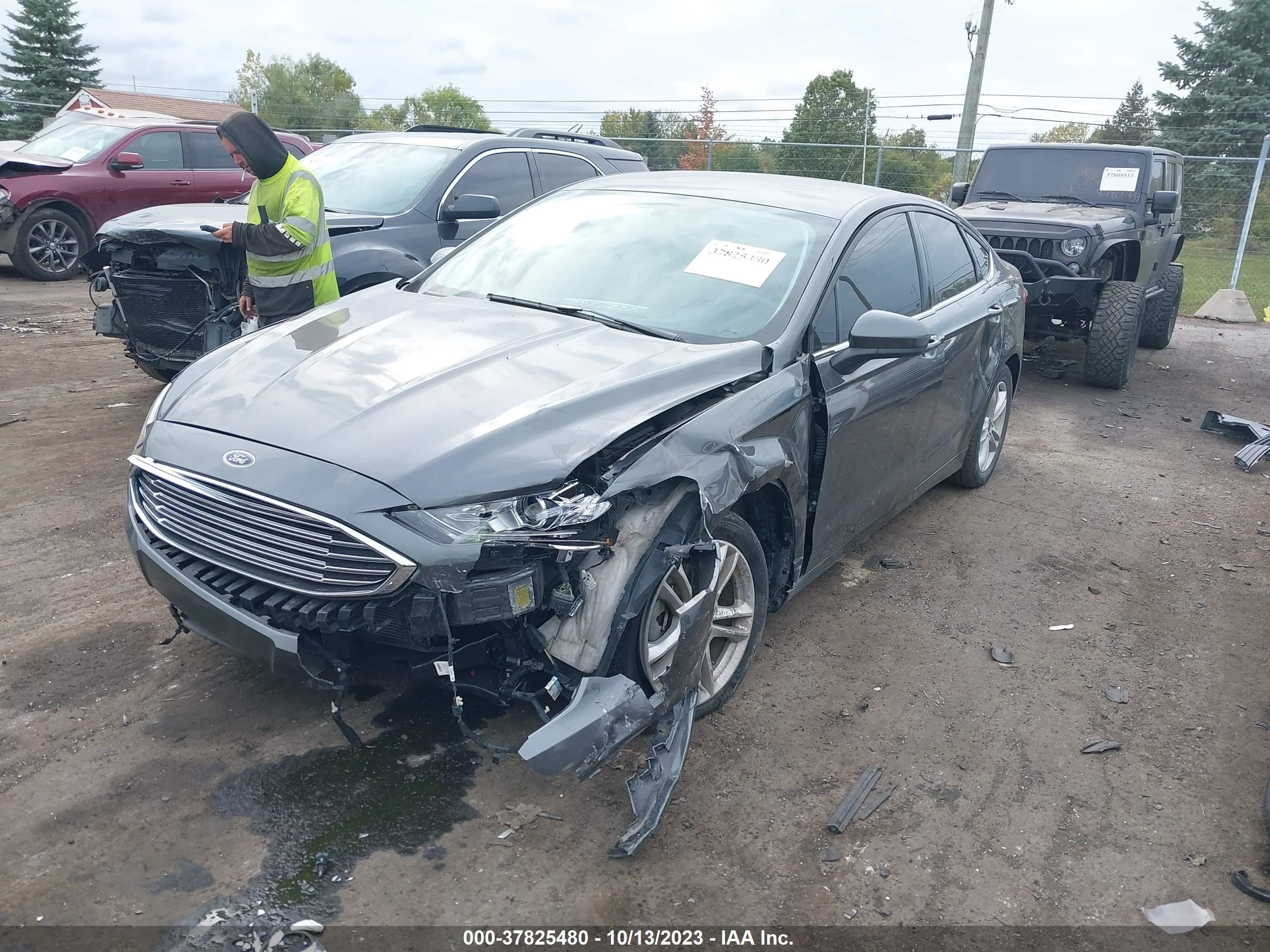 Photo 1 VIN: 3FA6P0H71JR175551 - FORD FUSION 