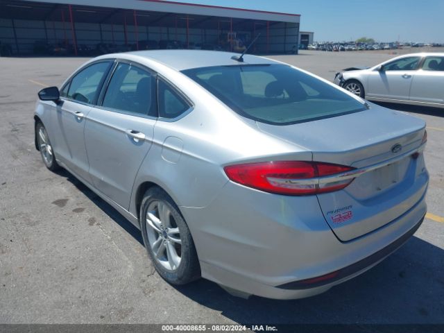 Photo 2 VIN: 3FA6P0H71JR225493 - FORD FUSION 