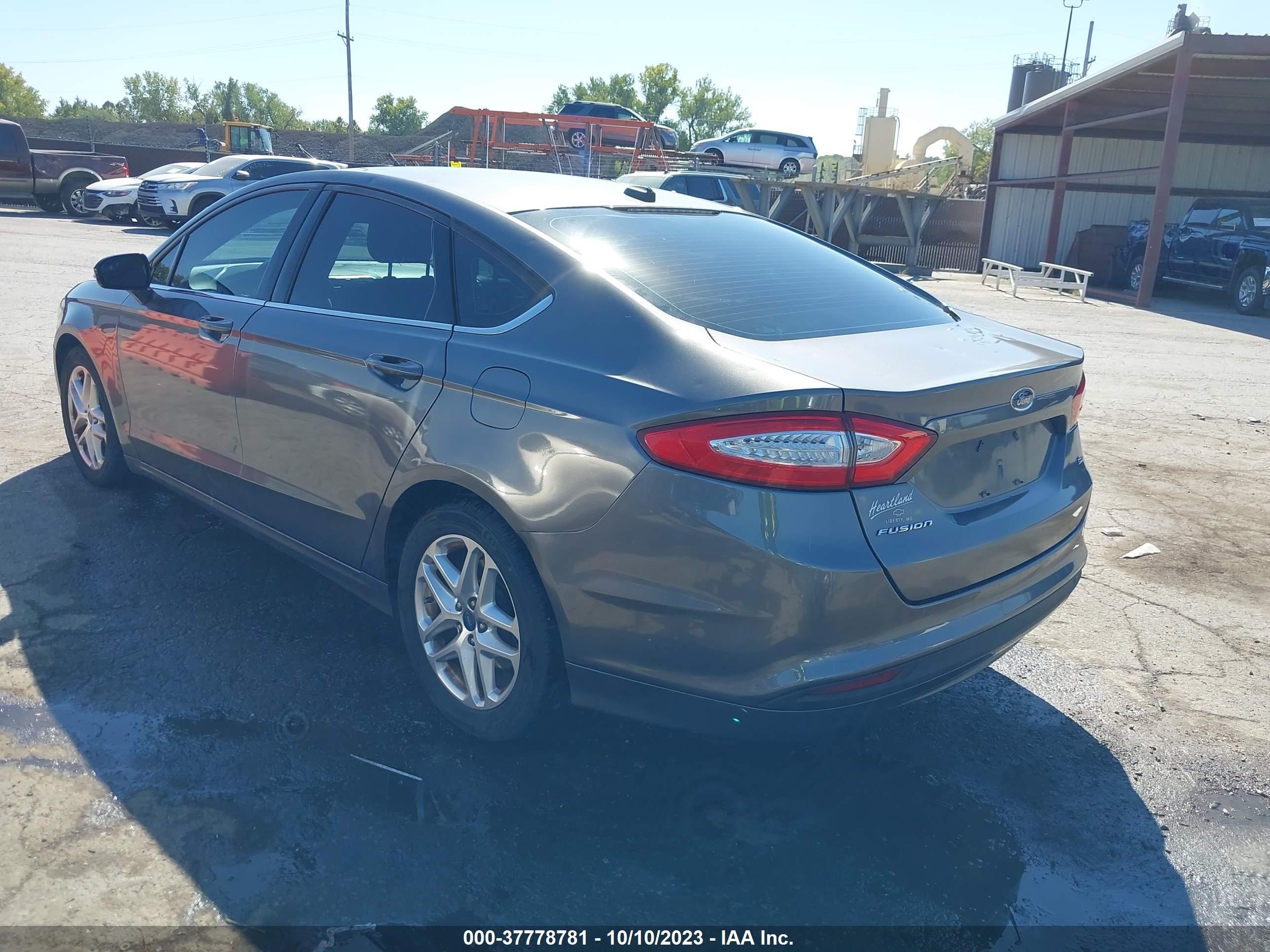 Photo 2 VIN: 3FA6P0H72DR268485 - FORD FUSION 