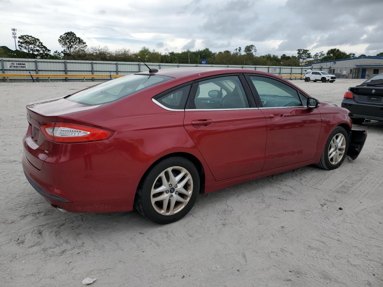 Photo 2 VIN: 3FA6P0H72FR202750 - FORD FUSION 