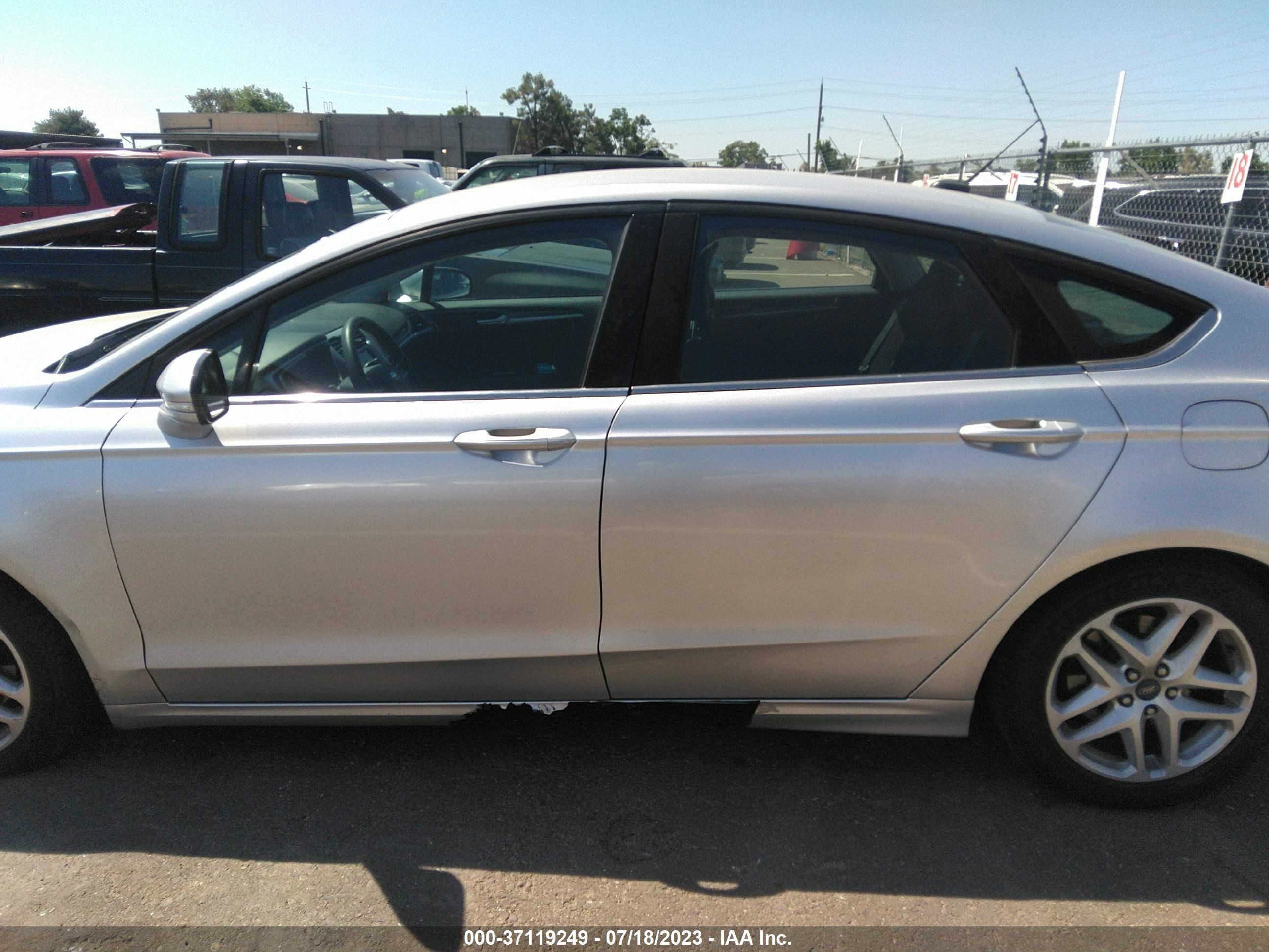 Photo 13 VIN: 3FA6P0H72GR225785 - FORD FUSION 