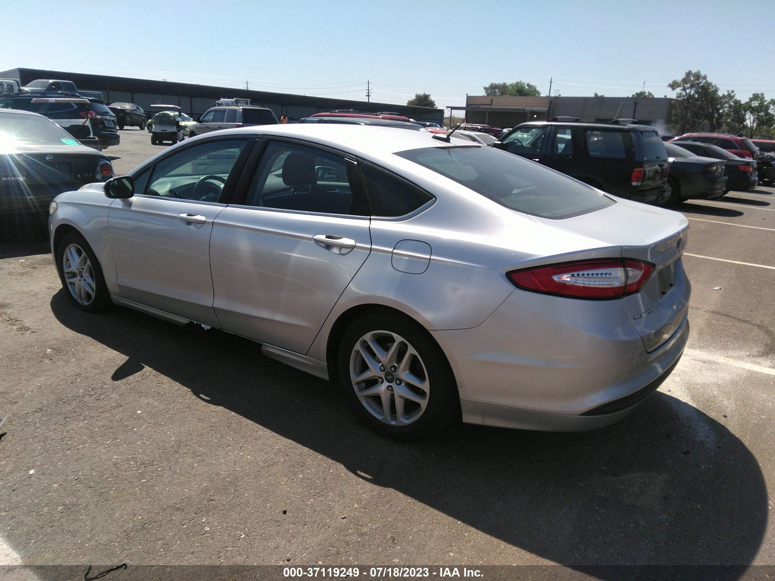 Photo 2 VIN: 3FA6P0H72GR225785 - FORD FUSION 