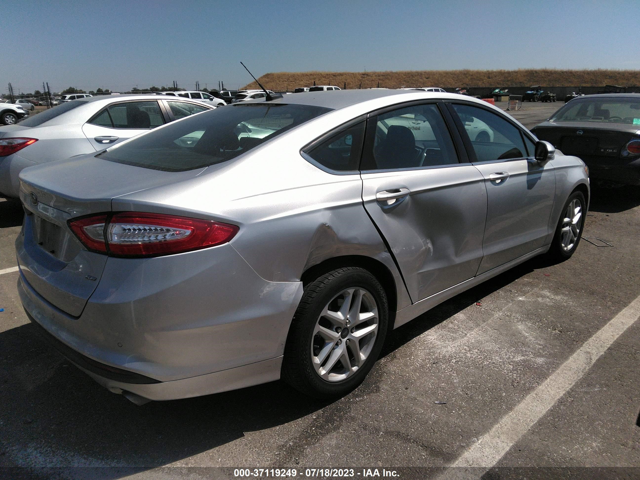 Photo 3 VIN: 3FA6P0H72GR225785 - FORD FUSION 