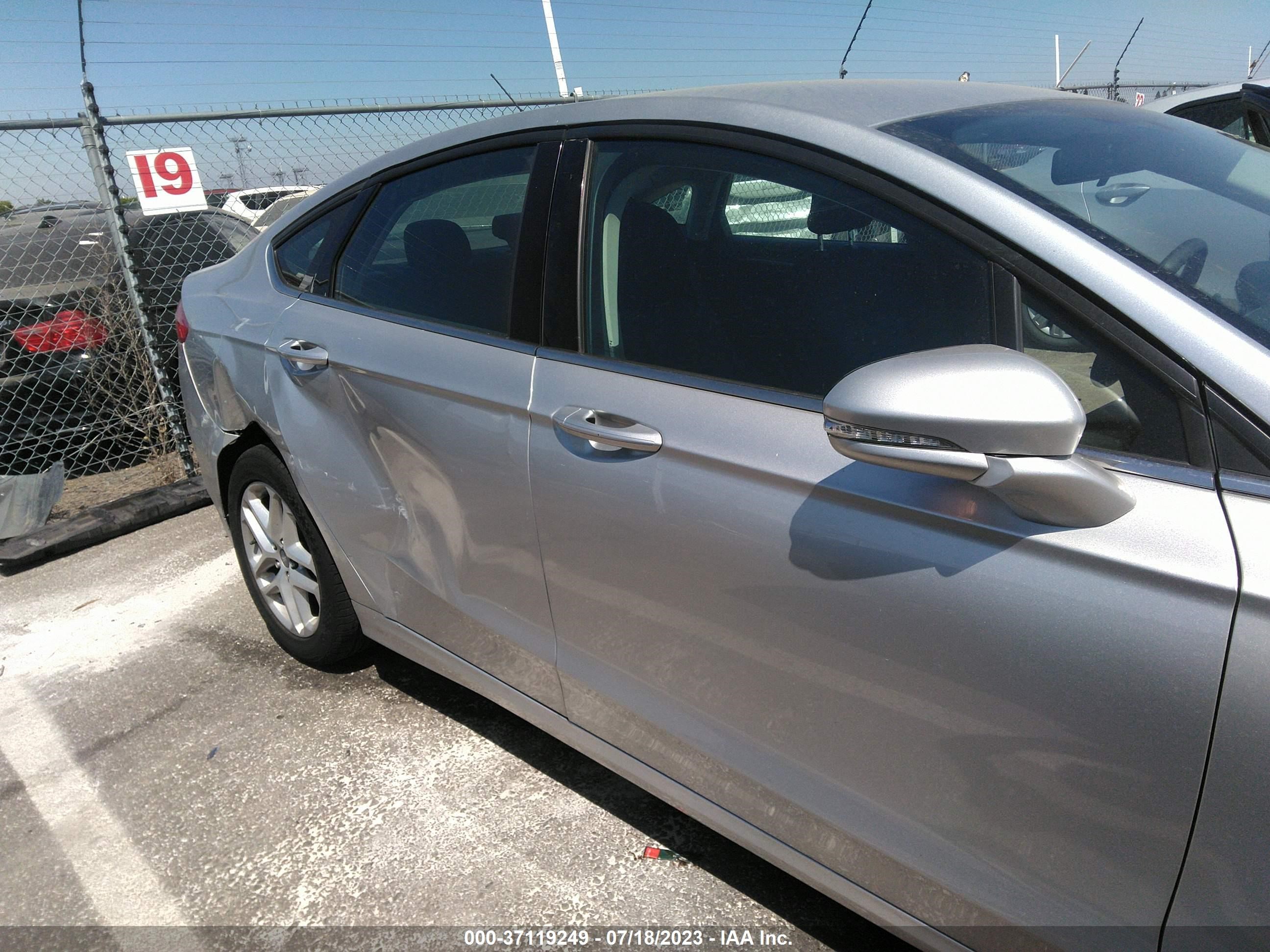 Photo 5 VIN: 3FA6P0H72GR225785 - FORD FUSION 