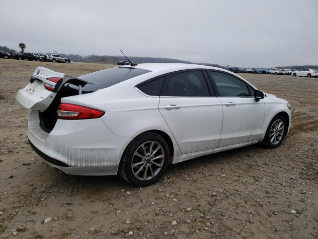 Photo 2 VIN: 3FA6P0H72HR137577 - FORD FUSION SE 