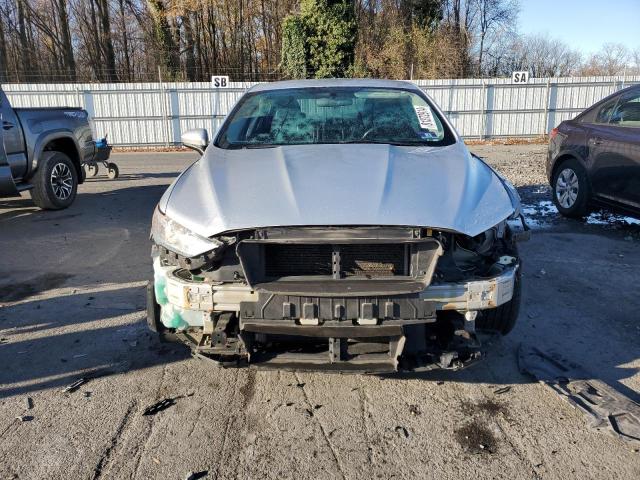 Photo 4 VIN: 3FA6P0H72HR165959 - FORD FUSION SE 