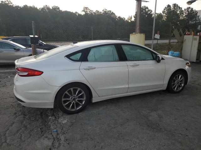 Photo 2 VIN: 3FA6P0H72HR211869 - FORD FUSION SE 