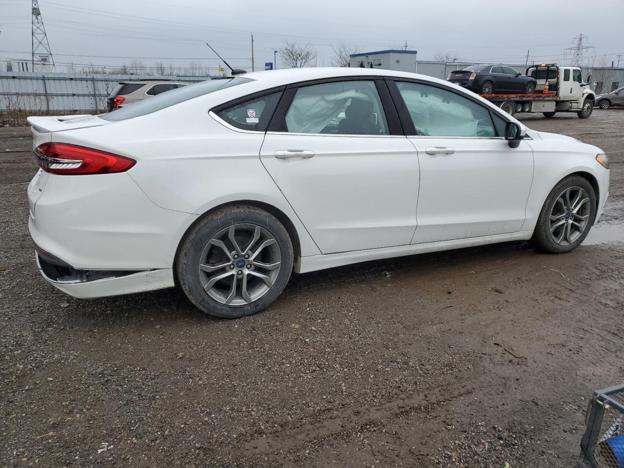 Photo 2 VIN: 3FA6P0H72HR239137 - FORD FUSION 