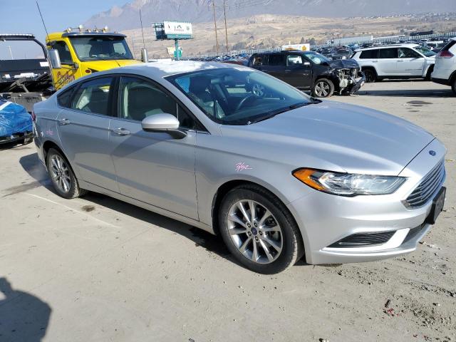 Photo 3 VIN: 3FA6P0H72HR408153 - FORD FUSION SE 