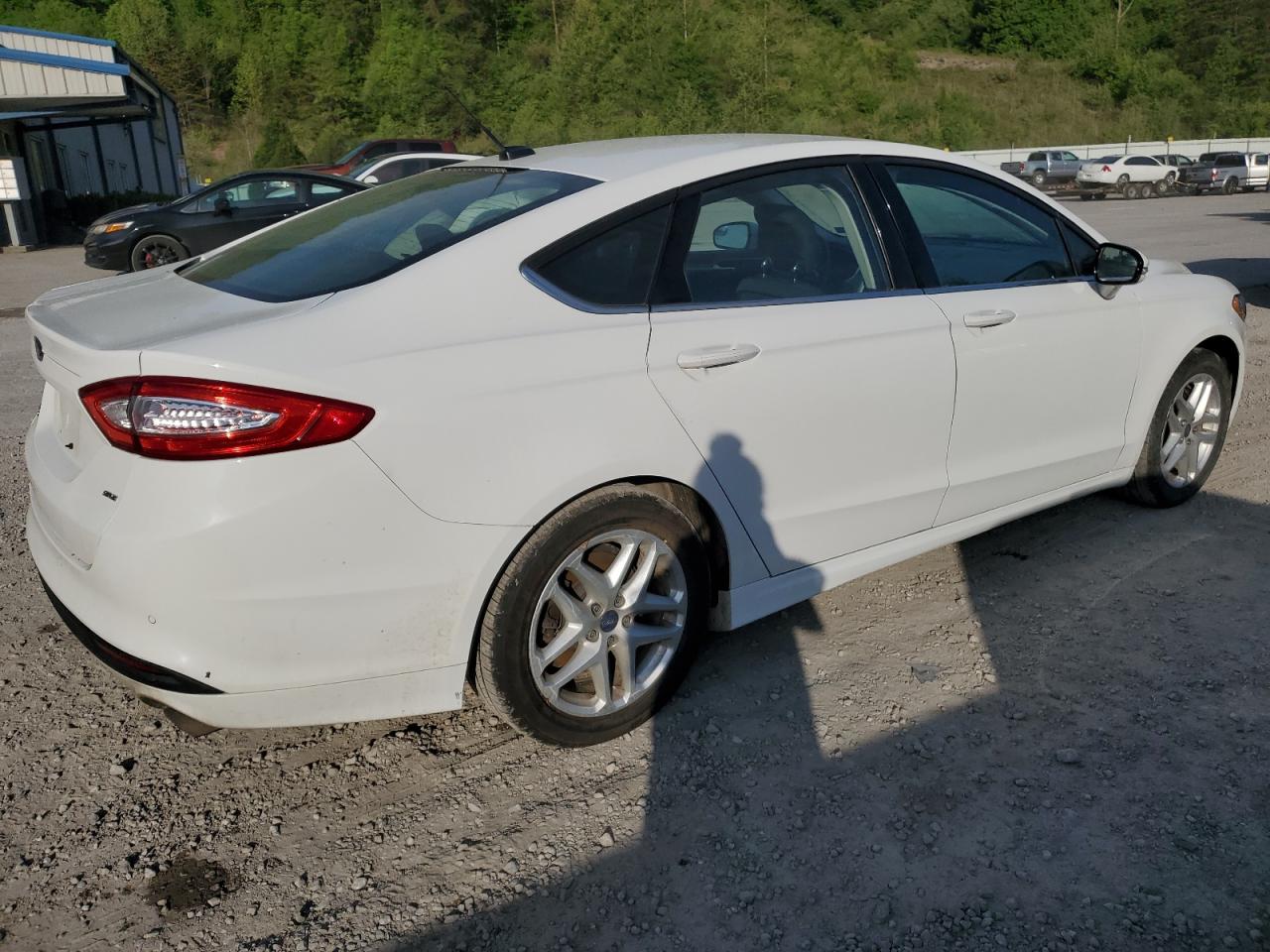 Photo 2 VIN: 3FA6P0H73ER363896 - FORD FUSION 