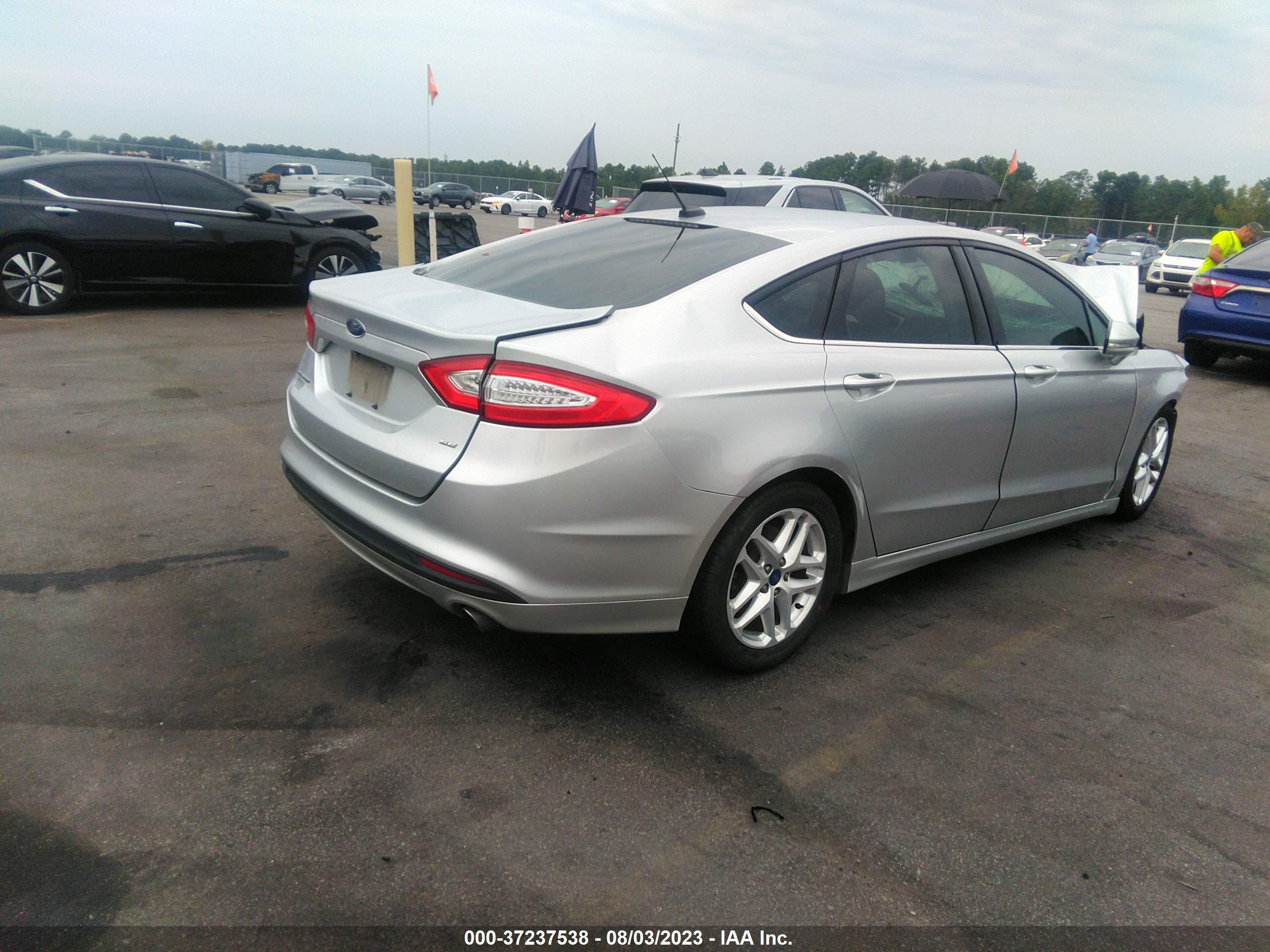 Photo 3 VIN: 3FA6P0H73GR175799 - FORD FUSION 