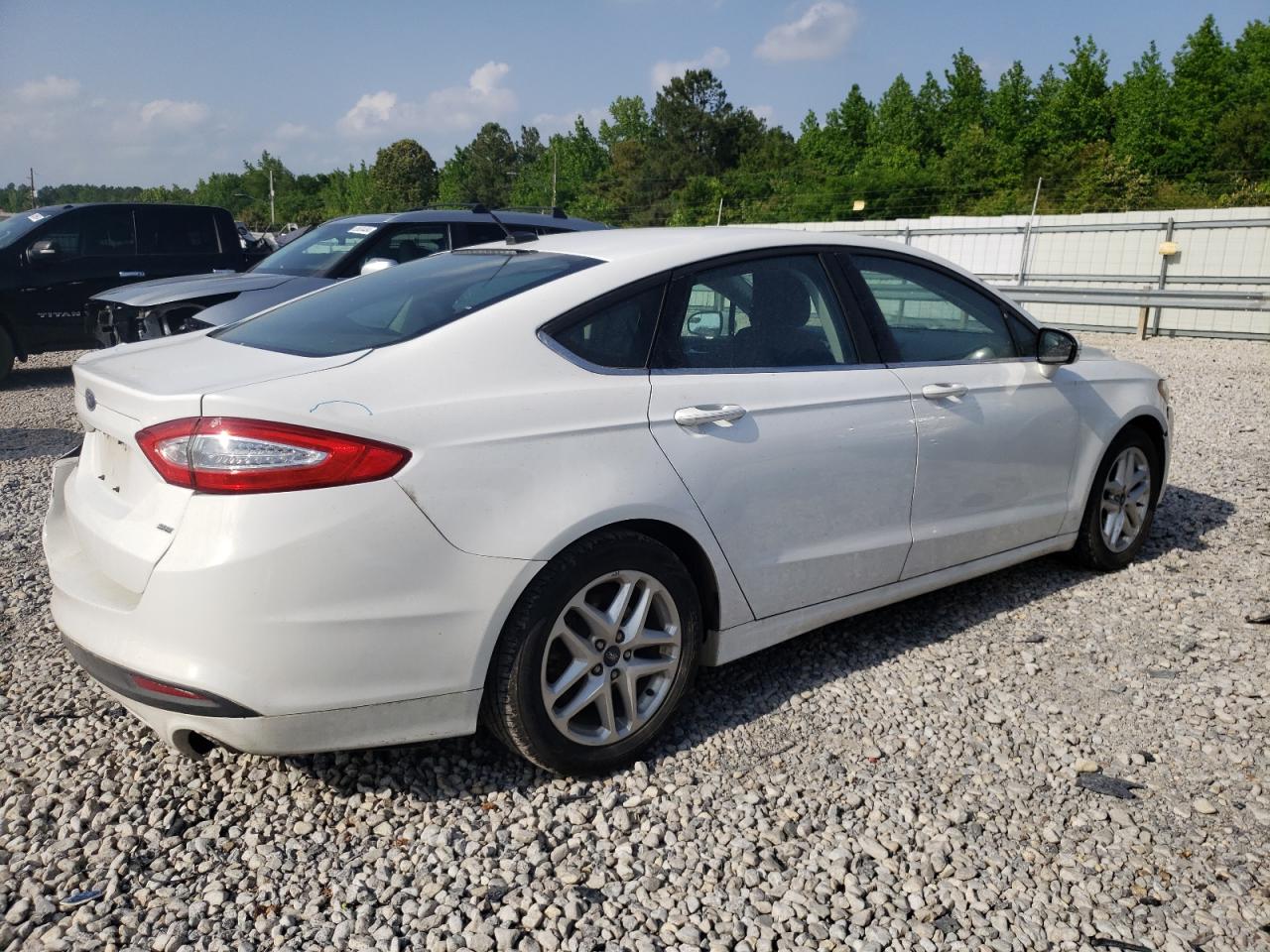 Photo 2 VIN: 3FA6P0H73GR359611 - FORD FUSION 