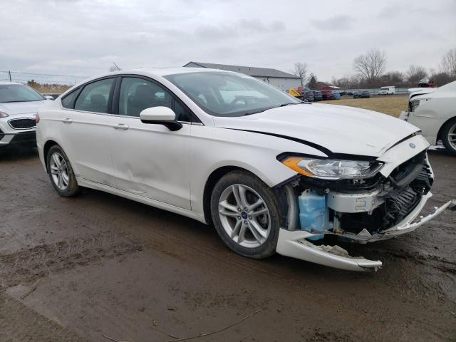 Photo 3 VIN: 3FA6P0H73JR272623 - FORD FUSION 