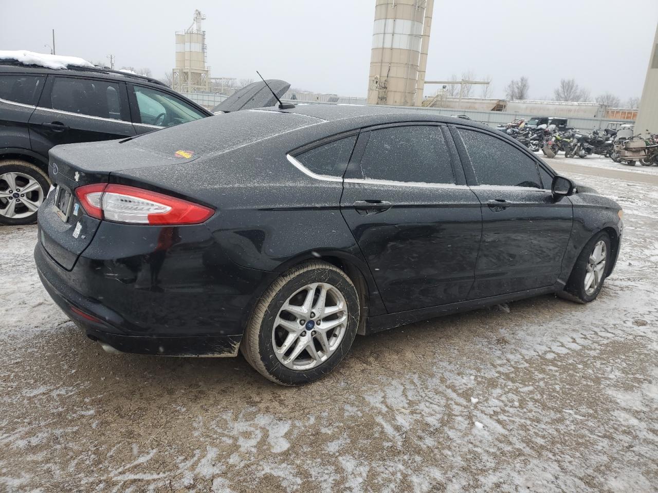 Photo 2 VIN: 3FA6P0H74DR204643 - FORD FUSION 